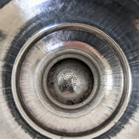 Wilcox Silver Plate Co. Antique Small Silver Plated Vase - Picture 2 of 5